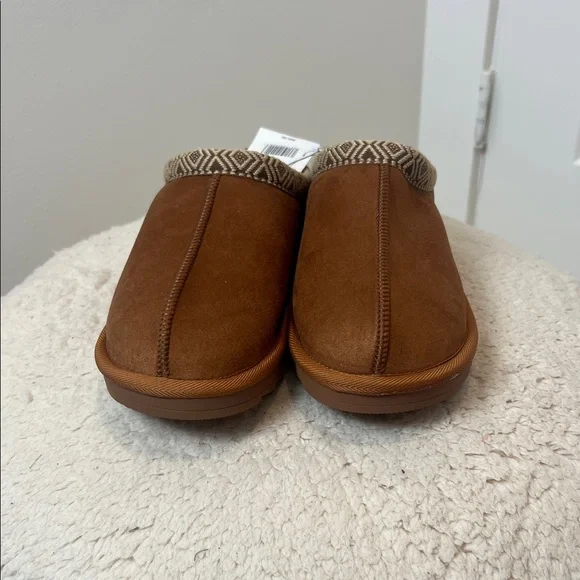MIA girl Brown and Cream Fuzzy Slippers size 4. NWT! - Picture 3 of 12